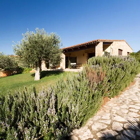 Village Surrounded By Greenery With Swimming Pool Just A Few Minutes From Aparthotel Alghero