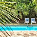 Ξενοδοχείο με διαμερίσματα Village Surrounded By Greenery With Swimming Pool Just A Few Minutes From Αλγκέρο