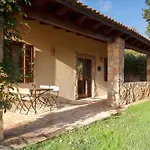 Village Surrounded By Greenery With Swimming Pool Just A Few Minutes From Αλγκέρο