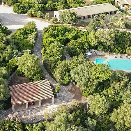 Village Surrounded By Greenery With Swimming Pool Just A Few Minutes From Aparthotel