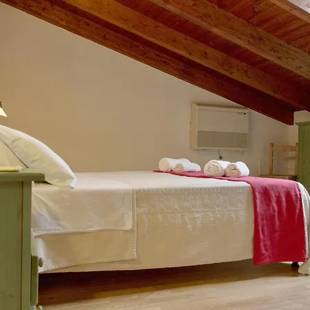 Village Surrounded By Greenery With Swimming Pool Just A Few Minutes From 3* Alguer