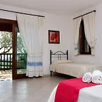 Village Surrounded By Greenery With Swimming Pool Just A Few Minutes From Appart hôtel Alghero