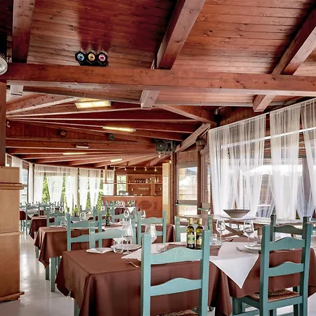 Village Surrounded By Greenery With Swimming Pool Just A Few Minutes From Alghero