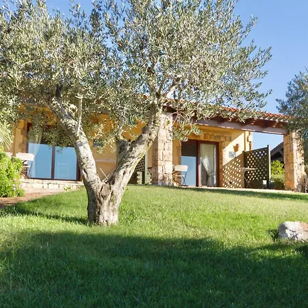 Village Surrounded By Greenery With Swimming Pool Just A Few Minutes From Aparthotel Alghero