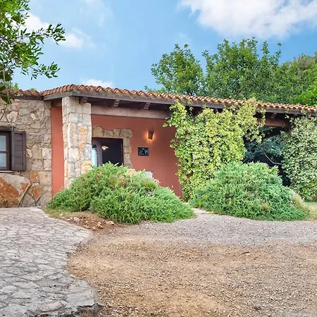 Village Surrounded By Greenery With Swimming Pool Just A Few Minutes From 3* Alghero